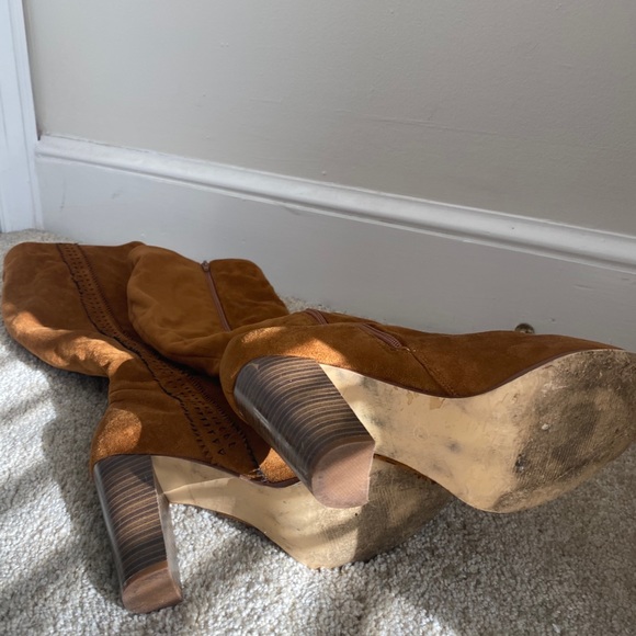 COPY - Lulu’s Knee High Suede Boots - Picture 3 of 5